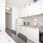 아파트 Nugal 마카르스카