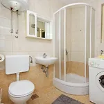 아파트 Nugal *